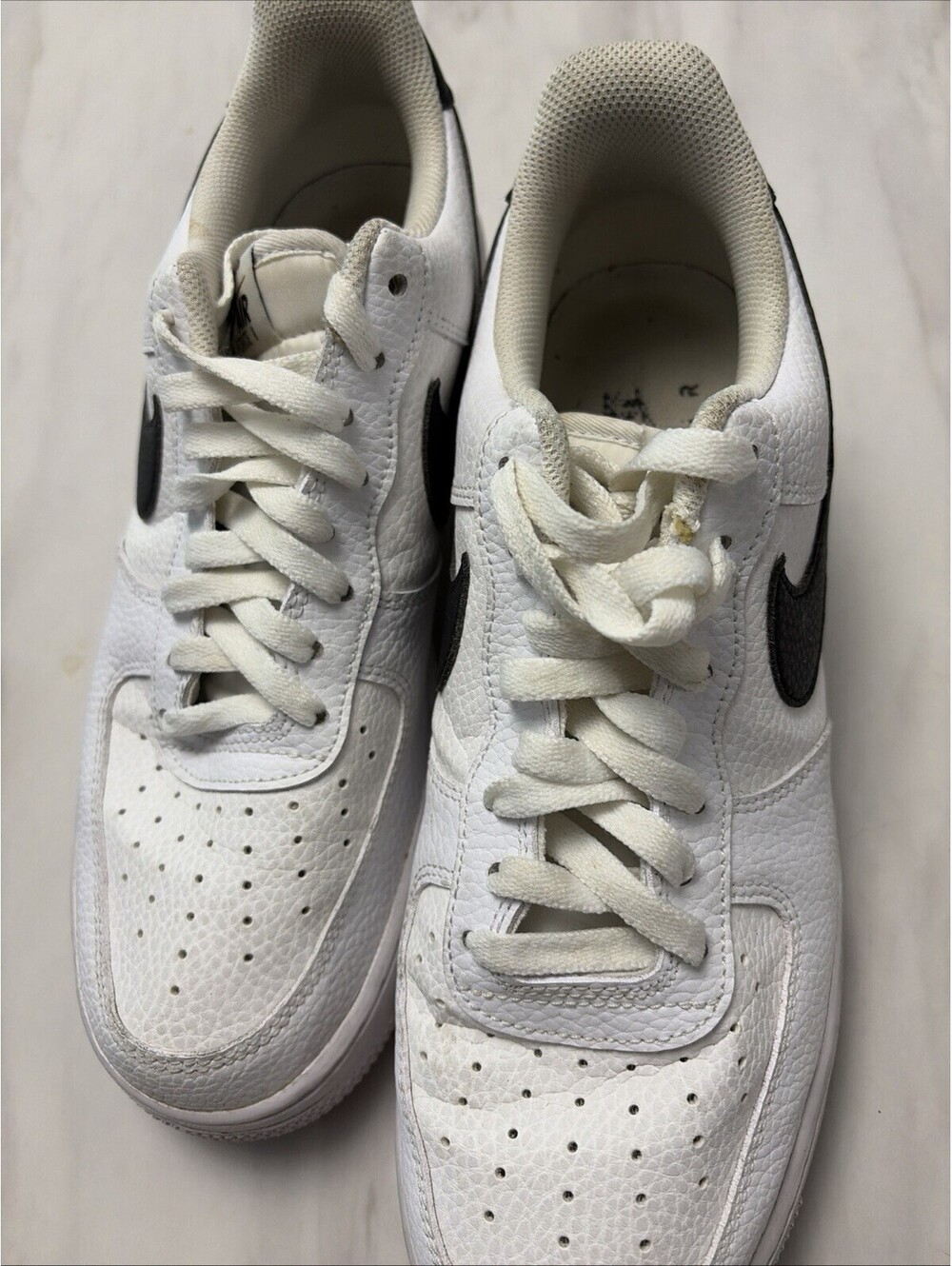 Nike Withe And Black Men’s Sneakers Size 10
